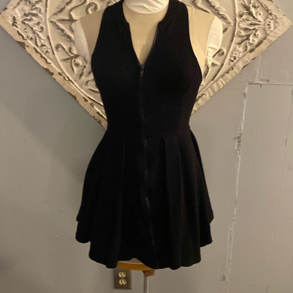 Aqua size XS black dress